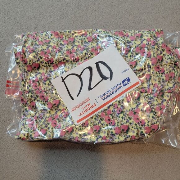 ASTR the Label Tie Back Bubble Sleeve Blouse Top in Yellow Cropped Size Medium - Picture 8 of 8